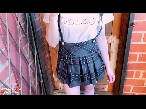 ❤️ Schoolgirl chuqur uning Dick so'radi va sinflar o'rniga fucks. ❤❌ seks da bizda ﹏